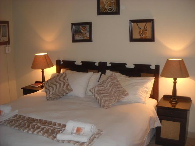 The Beverly Hills Guest Lodge Phalaborwa Room photo